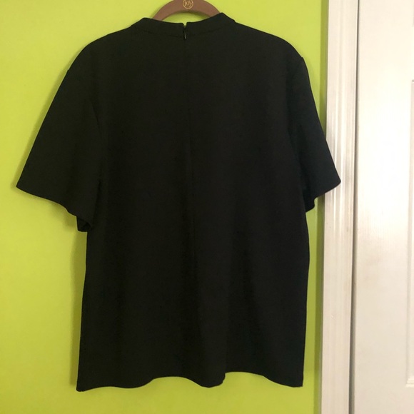 Black blouse - Picture 3 of 3